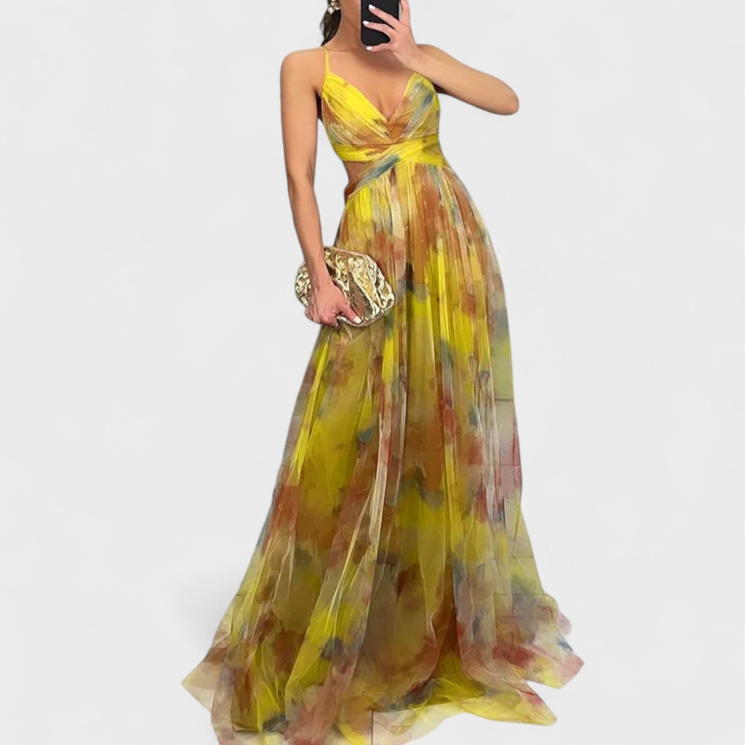 RitaBacelona – El vestido largo con flores que conquista miradas