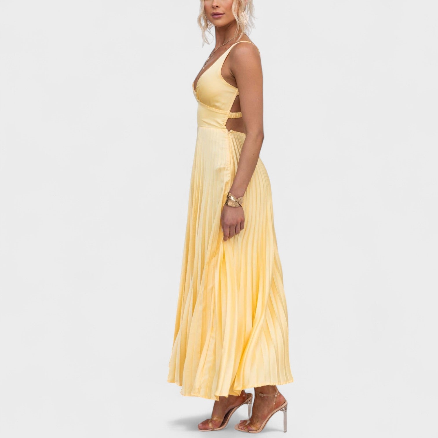 Aby - Vestido Maxi Amarillo Plisado con Escote en V