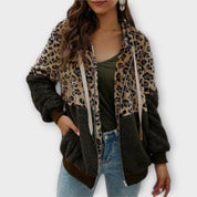 Lea – Sudadera con Capucha de Forro Polar y Diseño de Leopardo