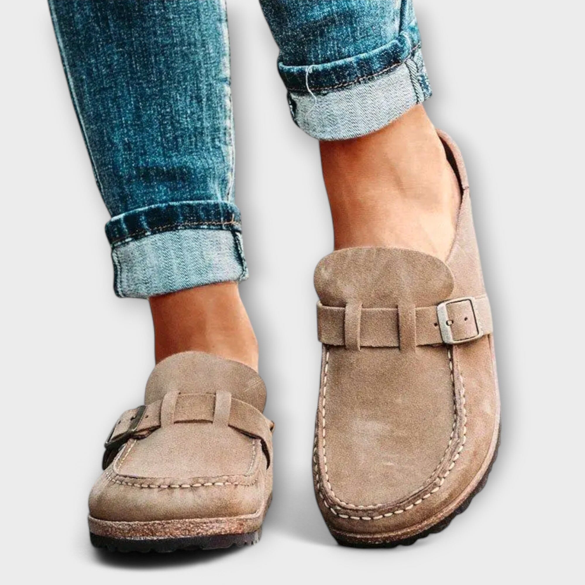 Mocasines ortopédicos para mujer con hebilla decorativa