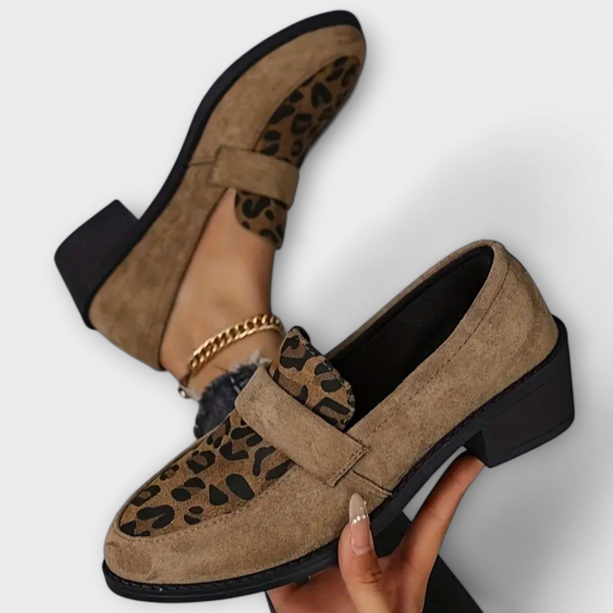 Karla – Elegantes zapato de mujer con estampado de leopardo