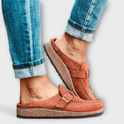 Mocasines ortopédicos para mujer con hebilla decorativa