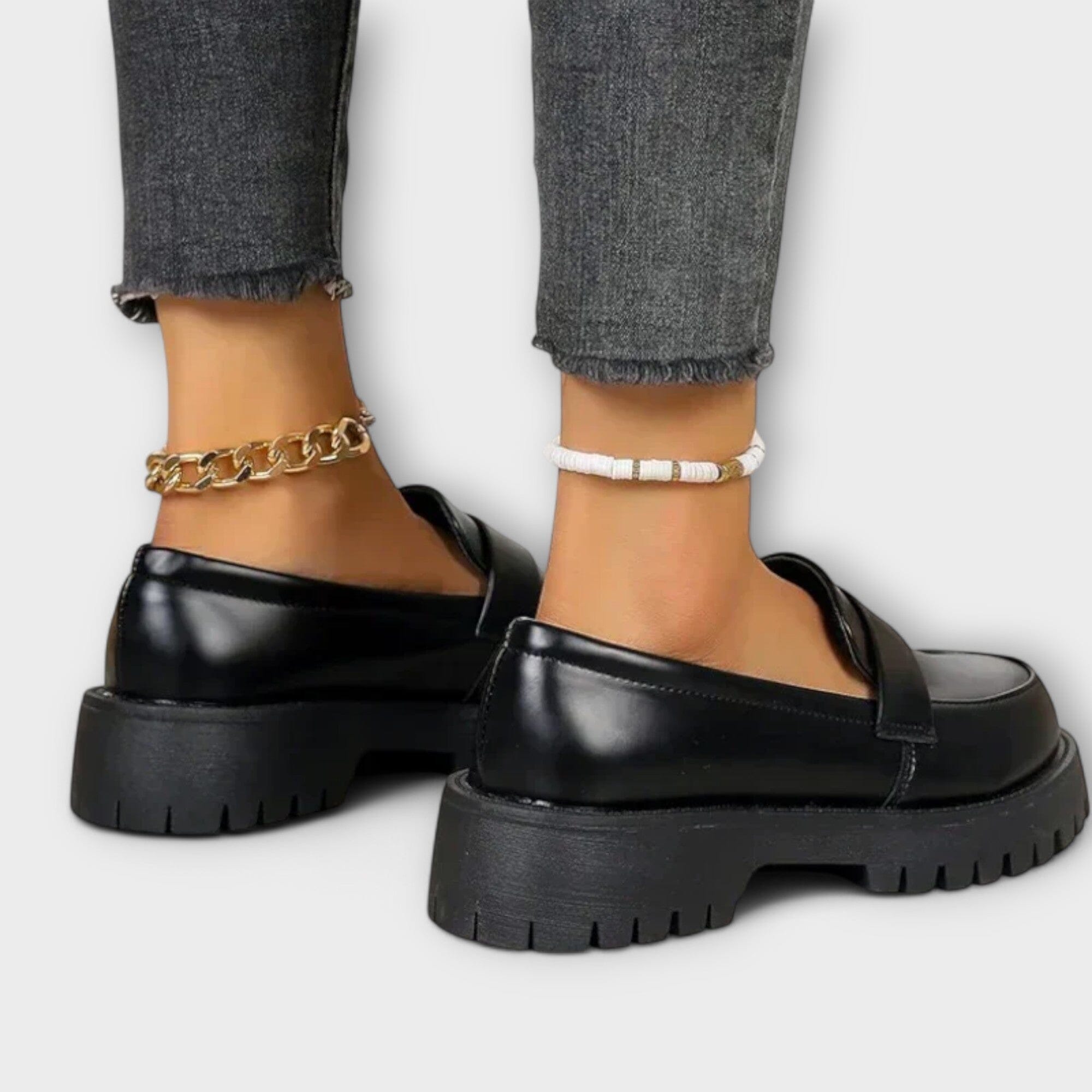 Mocasín para mujer con diseño ortopédico y cuña satinada
