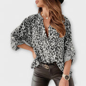 Blusa Moderna con Estampado de Leopardo