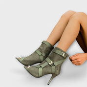 Sandalias elegantes de tacón con puntera abierta