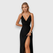 Sofía – Vestido Satén Escote Drapeado