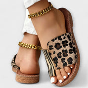 Pantolettes bicolores con estampado de leopardo elegantes