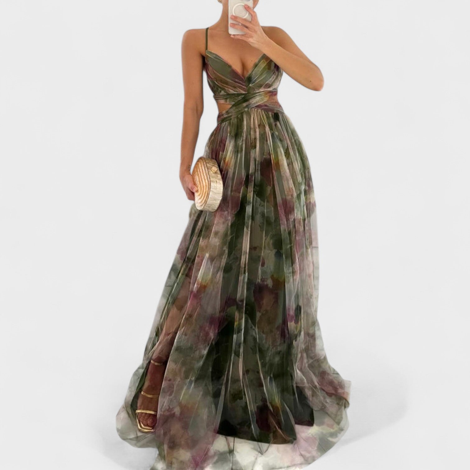 RitaBacelona – El vestido largo con flores que conquista miradas