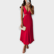 Elegante vestido midi de noche con plisado